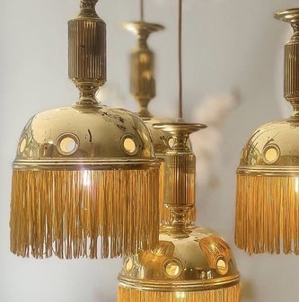 Vintage messing Boho cascade hanglamp met gele franjes | Sprinkelhop