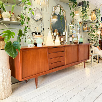 Vintage Deens dressoir sideboard Gunni Omann voor ACO Mobler | Sprinkelhop