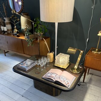 Rechthoekige brutalistische salontafel Paul Kingma 1980s wieltjes | Sprinkelhop