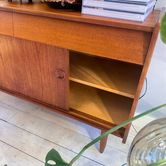 Vintage Deens klein dressoir kast teak | Sprinkelhop