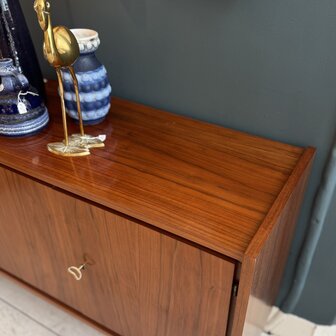 Vintage retro dressoir sideboard glanzend | Sprinkelhop