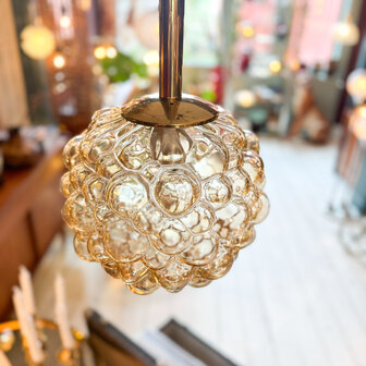 Helena Tynell grote glazen bubble hanglamp amber | Sprinkelhop