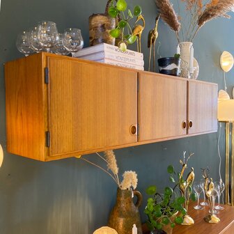 Vintage Deense hangende kast teak | Sprinkelhop