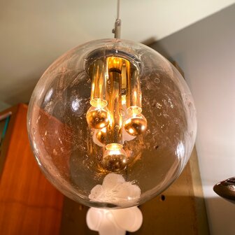 Doria Big Ball kristalglazen hanglamp messing amberkleurig | Sprinkelhop