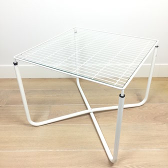 J&auml;rpen draadtafel en draadstoel wit Niels Gammelgaard voor Ikea | Sprinkel + Hop