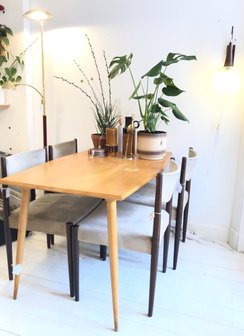 Vintage licht houten eettafel | Sprinkel + Hop