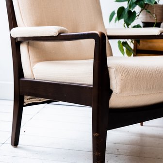 Vintage stoffen stoel fauteuil wit cr&egrave;mekleurig | Sprinkel + Hop