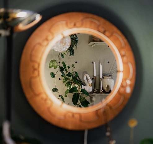 Vintage teak houten zwart metalen ronde spiegel met verlichting | Sprinkelhop
