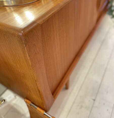 Vintage Deens dressoir sideboard | Sprinkelhop
