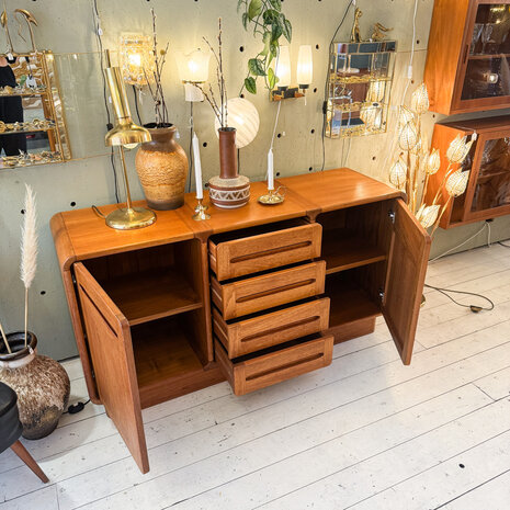 Vintage Deens dressoir sideboard | Sprinkelhop