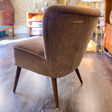 Vintage cocktailstoel taupe lichtbruin velours | Sprinkelhop