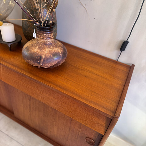 Vintage Deens klein dressoir kast teak | Sprinkelhop