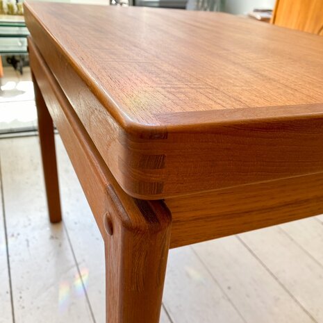 Vintage Deense teakhouten bijzettafel 1970s | Sprinkelhop