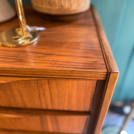 Vintage houten klein dressoir ladekast