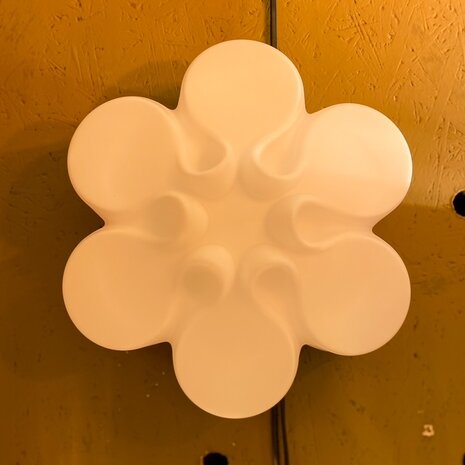 Vintage BEGA Leuchten wandlamp bloemvorm melkglas | Sprinkelhop