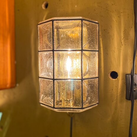 Vintage wandlamp Glashutte Limburg messing zwart glas | Sprinkelhop