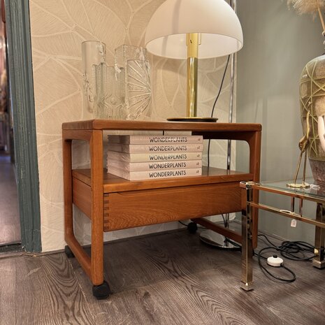Deense teak houten trolley bar cart BR Møbler Gelsted | SprinkelhopDeense teak houten trolley bar cart BR Møbler 