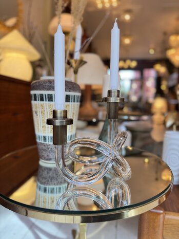 Dorothy Thorpe dubbele plexiglazen Pretzel kandelaar | Sprinkelhop