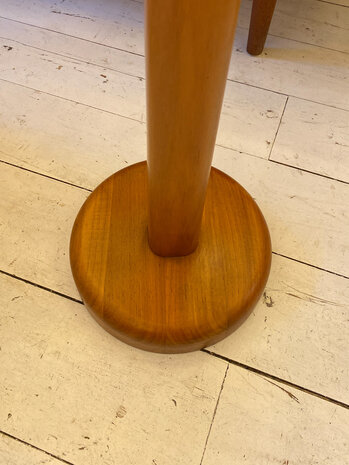 Vintage Deense pi&euml;destal plantentafel teak | Sprinkelhop