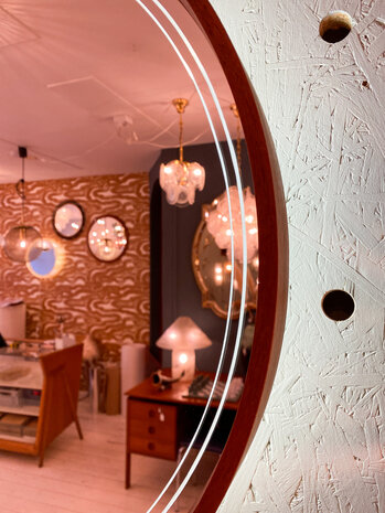 Vintage Hillebrand ronde spiegel teak met verlichting | Sprinkelhop