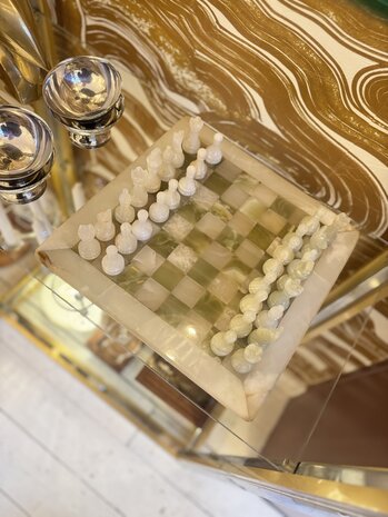 Vintage marmeren schaakspel wit onyx