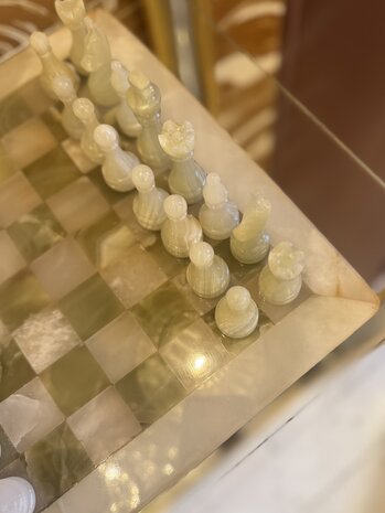 Vintage marmeren schaakspel wit onyx