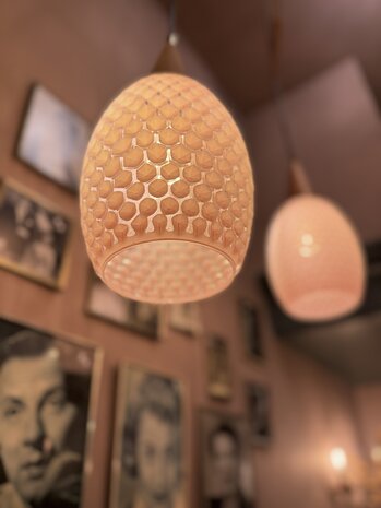 Jaren &#039;50 teak hanglamp met honeycomb glazen kelken | Sprinkelhop