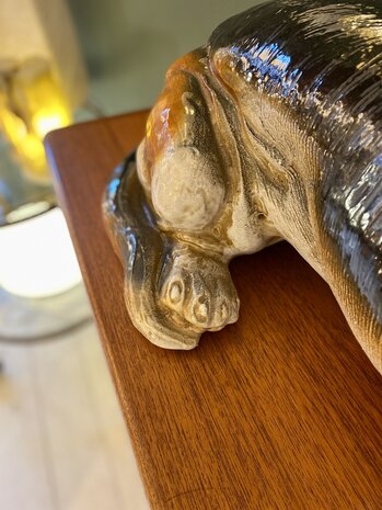 Vintage Italiaanse Maiolica keramieken basset hond XL | Sprinkelhop