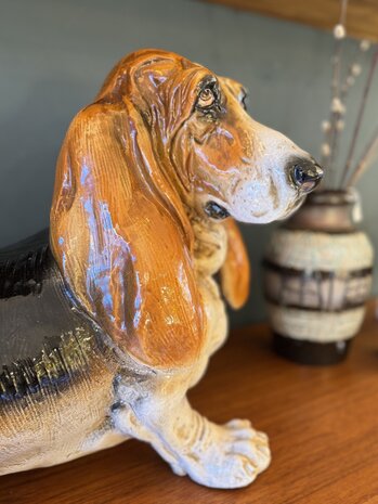 Vintage Italiaanse Maiolica keramieken basset hond XL | Sprinkelhop