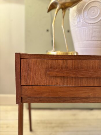 Vintage mid-century Deens nachtkastje naaitafeltje teak 1960s | Sprinkelhop