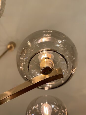 Jaren '70 messing kroonluchter met rookglazen bollen | Sprinkelhop