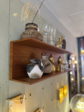 Walter Wirz voor Wilhelm Renz teak zwevende dubbele wandplank  | Sprinkelhop