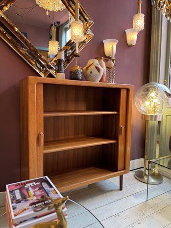 Silkeborg Deense vintage kast met tambour deuren | Sprinkelhop