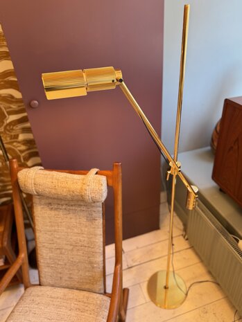 Viktor Frauenknecht voor Swiss Lamps messing haloprofil counter balanced vloerlamp | Sprinkelhop