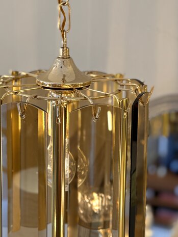 Vintage messing rookglazen platen hanglamp met goudkleurige hangers | Sprinkelhop