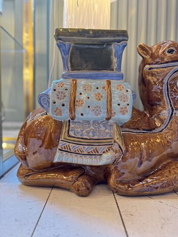 Vintage keramieken bijzettafel plantentafel kameel bruin | Sprinkelhop