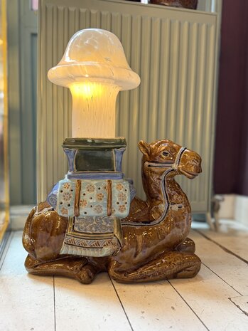 Vintage keramieken bijzettafel plantentafel kameel bruin | Sprinkelhop