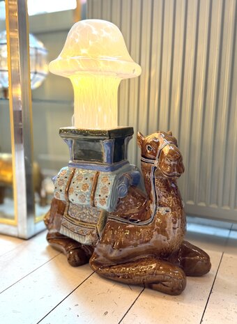 Vintage keramieken bijzettafel plantentafel kameel bruin | Sprinkelhop