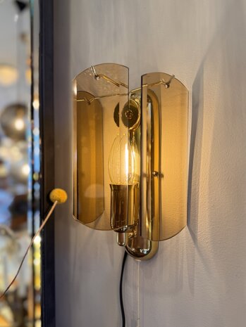 Vintage messing wandlamp met 3 rookglazen platen | Sprinkelhop