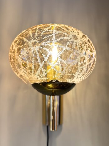 Vintage messing wandlamp met amberkleurige bol | Sprinkelhop