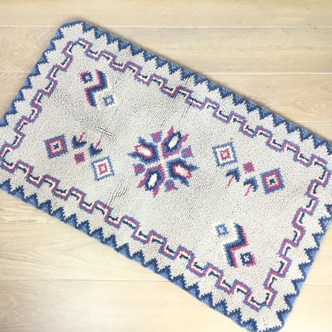 Vintage vloerkleedje roze blauw ecru