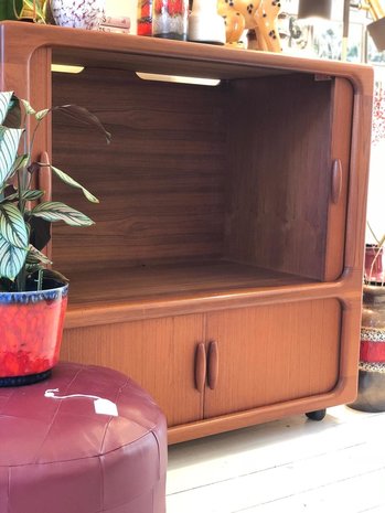 Teak tv meubel wieltjes Deens Design Dyrlund | Sprinkel + Hop