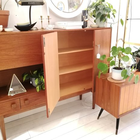 Vintage teak houten wandkast highboard | Sprinkel + Hop