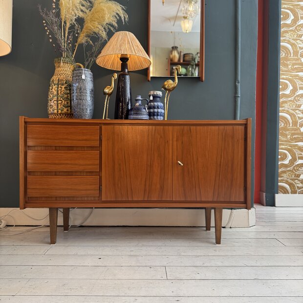 Vintage retro dressoir sideboard glanzend | Sprinkelhop