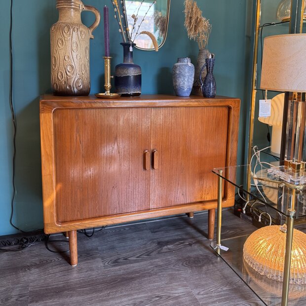 Deens Silkeborg vintage kast met tambour deuren