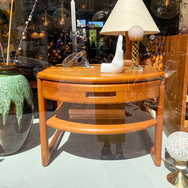 Deense vintage bijzettafel met lade teak | Sprinkelhop
