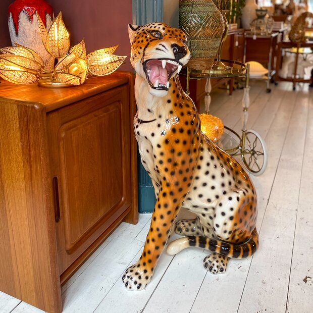 Vintage XL zittende panter luipaard porselein | Sprinkelhop