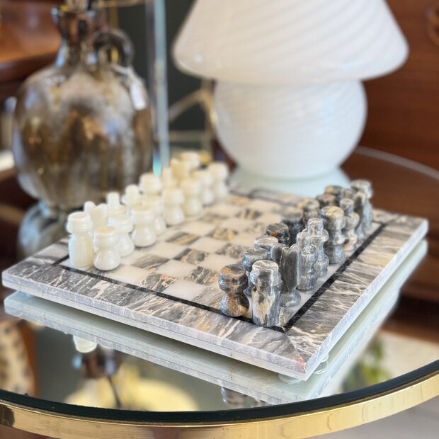 Vintage klein marmeren schaakspel grijs beige | Sprinkelhop