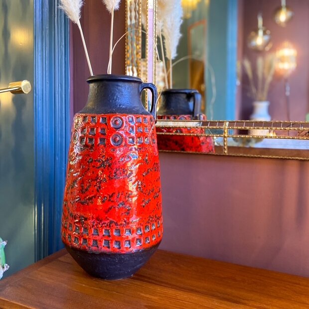 Vintage Bay Keramik West Germany vaas rood zwart 31-51| Sprinkelhop