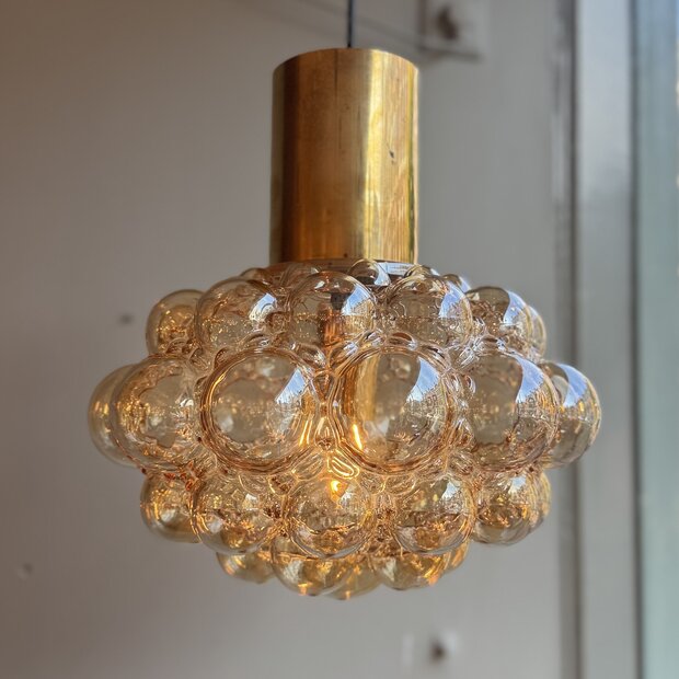 Helena Tynell grote glazen bubble hanglamp amber | Sprinkelhop